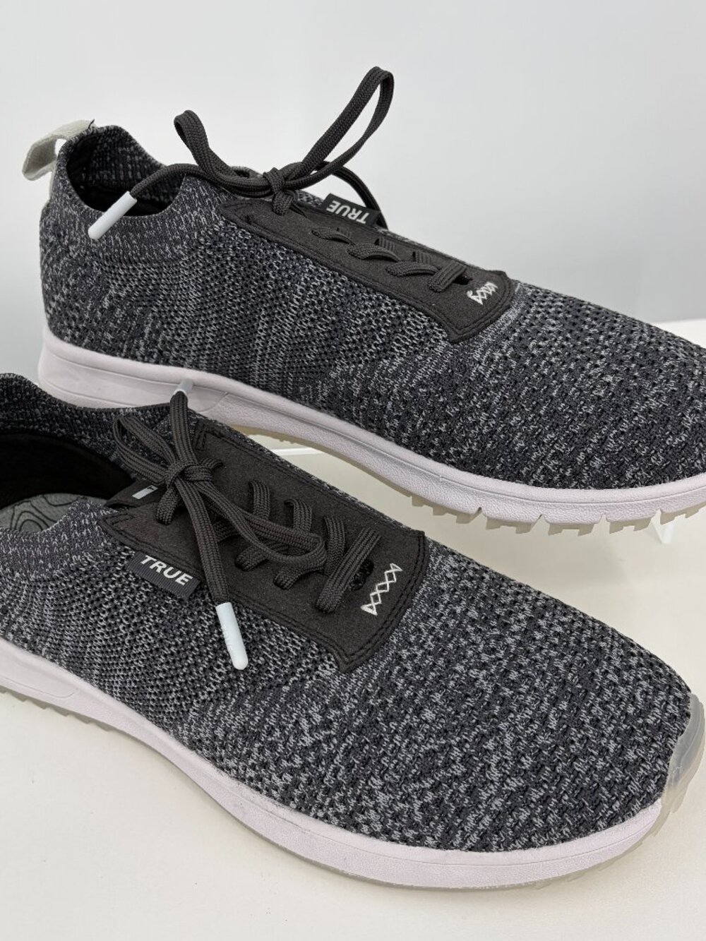 TRUE Linkswear Knit II Golf Sneakers Charcoal Grey Heather Unisex M 9 / W 10.5